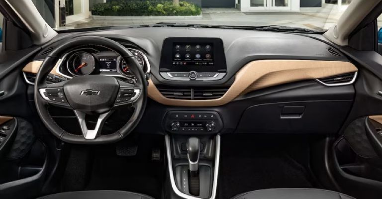 Motor e interior del Chevrolet Onix 2024