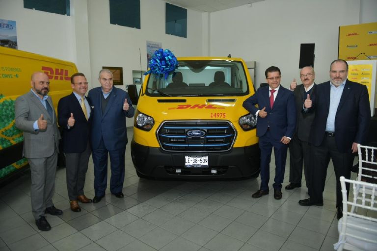 Grupo Andrade, DHL, Camionetas eléctricas de DHL, Alianza Grupo Andrade y DHL, Ford E-Transit, Camioneta Ford E-Transit, Camionetas Ford E-Transit de DHL, Movilidad sustentable, Movilidad ecológica, Ecología, Mejorar el futuro