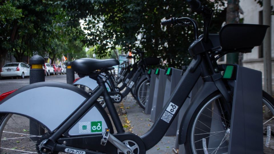 Reduce el tiempo de tus traslados usando el sistema compartido de bicicletas.