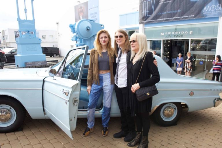 Kurt Cobain, Nirvana, Nevermind, Grunge, Automóvil de Kurt Cobain, Auto de Kurt Cobain, Dodge Dart, Dodge Dart de Kurt Cobain, Volvo 240, Plymouth Valiant, Ford Falcon, Juventud, Años noventa, MTV Unplugged in New York, Movimiento musical, Automóvil que conducía Kurt Cobain, Grunge, Ford Falcon, Plymouth Valiant, Courtney Love, Volvo 240, Autos seguros