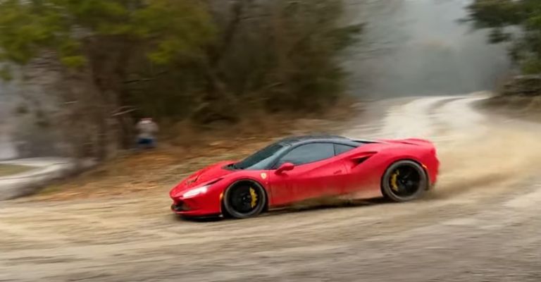 Video del Ferrari F8 Tribute