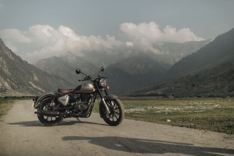 Royal Enfield, Enfield Cycle Company, Motocicleta, Moto, Vehículos de dos ruedas, Royal Enfield Classic 350, Diseño británico, posguerra, Moto clásica, Diversión, Precio de la motocicleta Royal Enfield Classic 350