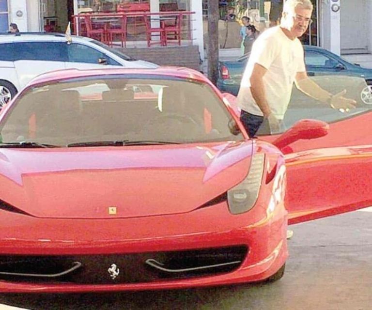 Cruz Azul, Ricardo Ferretti, Tuca Ferretti, Ricardo el Tuca Ferretti, Director técnico del Cruz Azul, Nuevo director técnico del Cruz Azul, Entrenador del Cruz Azul, Autos de lujo, Autos del Tuca Ferretti, Mercedes-Benz SL 500, Ferrari 458 Italia