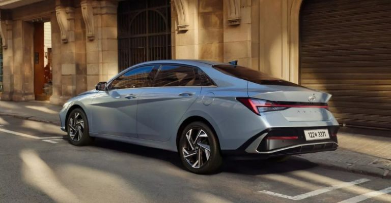Diseño exterior del Hyundai Elantra 2024