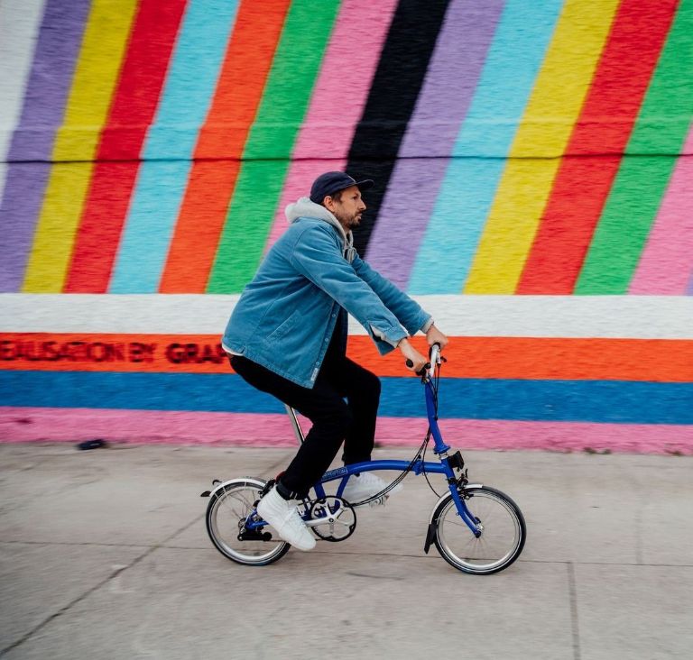 Brompton, Bicicleta Brompton, Bicicletas Brompton, Bicicleta plegable Brompton, Bicicleta plegable, Brompton Clásica, Movilidad, Elegancia, Bici exclusiva, Ciclismo, Ciclismo urbano