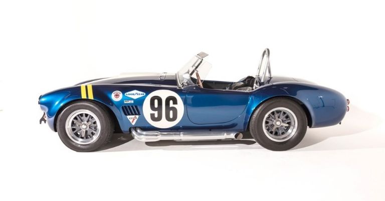 Costado del Shelby Cobra