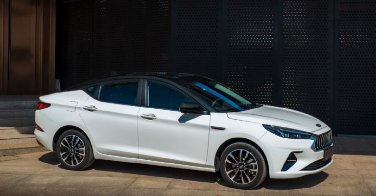 Diseño exterior del JAC J7 2023