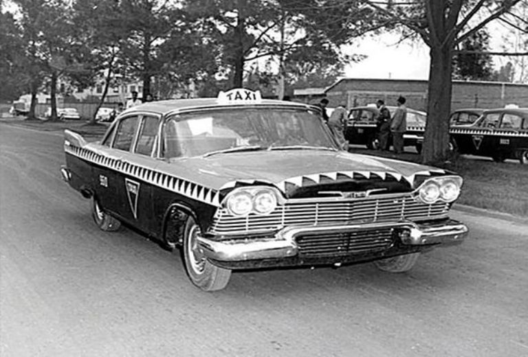Taxis Cocodrilo, Taxi Cocodrilo, Taxis de la Ciudad de México, Historia de los taxis cocodrilo, Taxi, Ciudad de México, Cultura popular, Buick, Packard, Lincoln Continental, Sedaneta, Fairlane, Pachucos, Autos retro