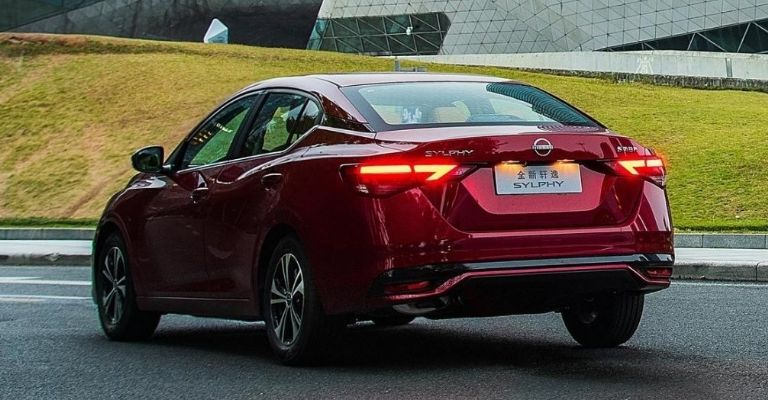 Diseño exterior del Nissan Sentra 2024