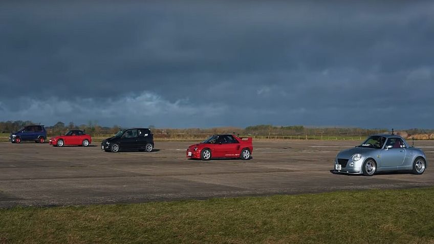 VIDEO: Carwow organiza una épica carrera de autos deportivos japoneses compactos