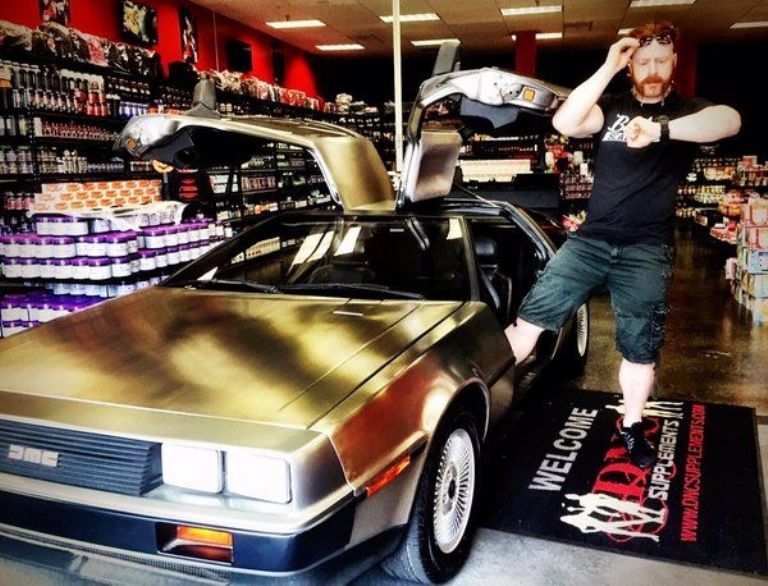 Sheamus, WWE, SmackDown, Friday Night SmackDown, Delorean, Volver al Futuro, Autos de lujo, Automóviles, Toys Classic Cars, Película, Marty McFly, Robert Zemeckis, Dr. Emmett Brown, el Doc