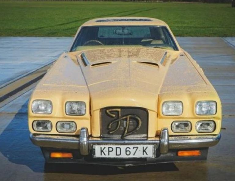 La Bestia, Subasta, Subasta de automóvil, Car and Classic, Auto de lujo, La Bestia se pone a la venta, Auto excéntrico, Roll-Royce Merlin V12, Segunda Guerra Mundial, Paul Jameson, John Dodd