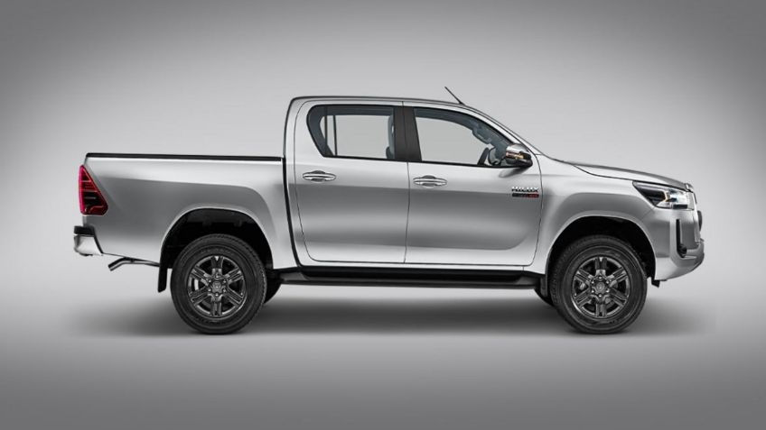 ¿Qué precios tienen los servicios de mantenimiento de la Toyota Hilux?