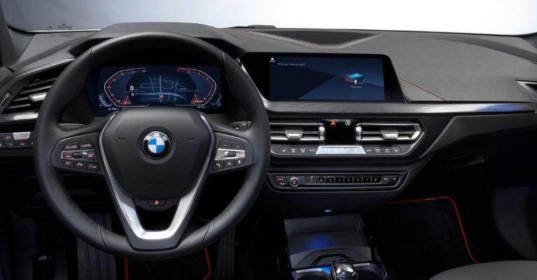 Interior del BMW Serie 1 2023