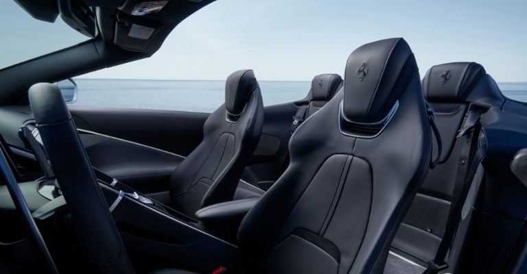 Interior del Ferrari Roma 2024