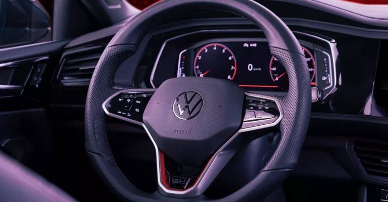 Interior del Volkswagen Jetta GLI 2023