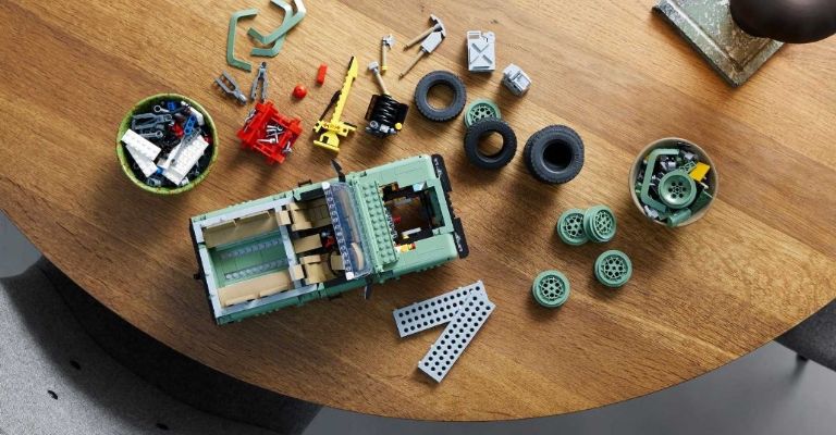 Piezas de la Lego Land Rover Classic Defender