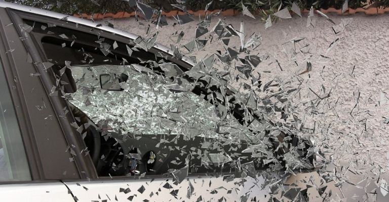Accidente por sismo en el auto