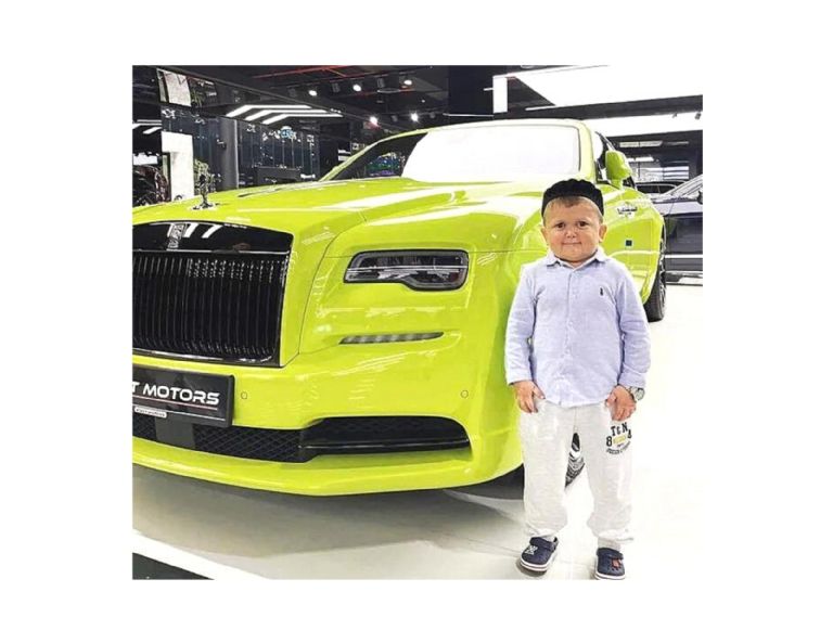 Hasbulla, Autos de lujo, Red social, Videos de Hasbulla, Acondroplasia, Celebridad de internet, Artes marciales mixtas, UFC, Internet, Vehículos, Autos, Lamborghini Huracan, Roll-Royce Dawn, Mercedes AMG GTR