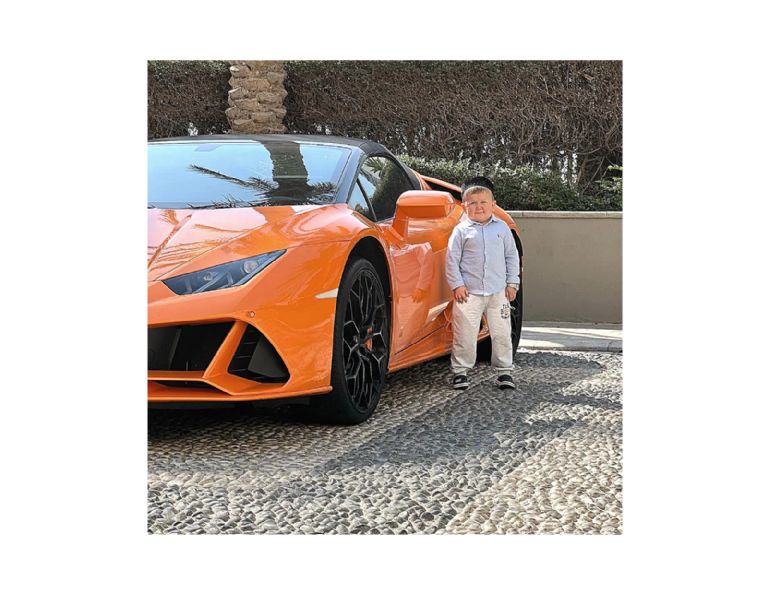 Hasbulla, Autos de lujo, Red social, Videos de Hasbulla, Acondroplasia, Celebridad de internet, Artes marciales mixtas, UFC, Internet, Vehículos, Autos, Lamborghini Huracan, Roll-Royce Dawn, Mercedes AMG GTR