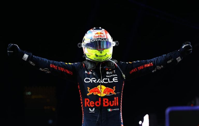 Autos, Fórmula 1, Automovilismo profesional, Sergio Checo Pérez, Escudería Red Bull, Racing Point, Max Verstappen, Humor, Temporada 2023 de Fórmula 1, Salir de copas, F1, Lance Stroll, Carlos Sainz