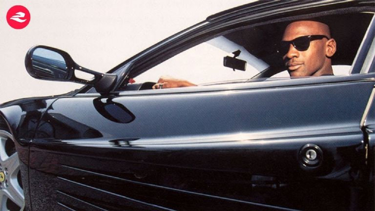 Michael Jordan, Mejor basquetbolista de todos los tiempos, NBA, Baloncesto, Chicago Bulls, Streetwear, Tenis Nike, Air Jordan, Película Air, Su majestad Michael Jordan, Autos de Michael Jordan, Autos exclusivos, Autos de lujo, Chevrolet Corvette C4 ZR-1, Land Rover Range Rover HSE, Ferrari 512TR