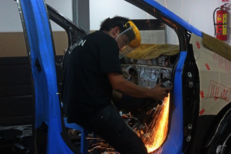 Blindaje, Consejo Nacional de la Industria de la Balística, CNB, Blindaje en México, Autos blindados, Blindaje para autos, Blindaje para camionetas, Cadillac, Land Rover, Tahoe, Suburban, Grand Cherokee, SUV, Sedan, Autos híbridos, Autos eléctricos, Inseguridad, Inseguridad en México, Tendencias de seguridad que existen en México, Cultura de la seguridad