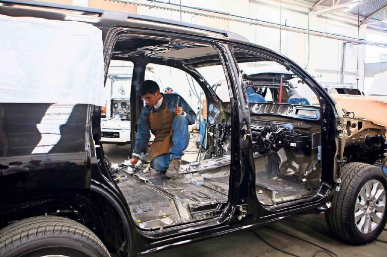 Blindaje, Consejo Nacional de la Industria de la Balística, CNB, Blindaje en México, Autos blindados, Blindaje para autos, Blindaje para camionetas, Cadillac, Land Rover, Tahoe, Suburban, Grand Cherokee, SUV, Sedan, Autos híbridos, Autos eléctricos, Inseguridad, Inseguridad en México, Tendencias de seguridad que existen en México, Cultura de la seguridad