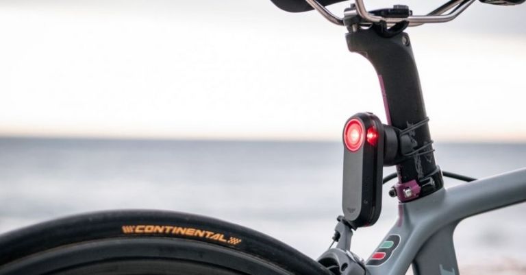 Ciclismo, Bicicleta, Bicicleta de ruta, Ciclistas, Luz trasera de radar, Luz trasera inteligente, Radares traseros para bicicletas, Garmin, Garmin Varia RTL515, Seguridad para ciclistas. Ciclocomputador, Smartphone, Dispositivos de GPS