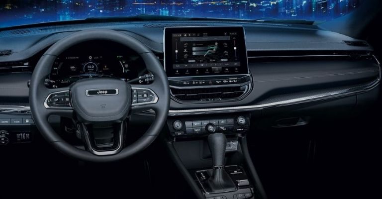 Interior de la Jeep Compass 2023
