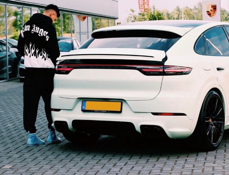 Edson Álvarez, Futbolistas mexicanos, América, Jugador de futbol, Tlalnepantla, Estado de México, Selección Mexicana, Ajax, Países Bajos, Transporte público, Lamborghini Urus, Lamborghini Urus de Edson Álvarez, Eredivisie