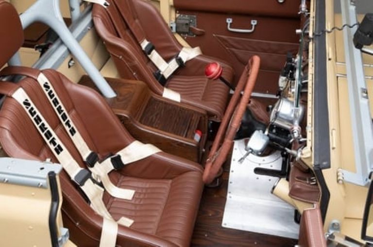 Ponen a la venta uno de los dos Land Rover Bell Aurens Longnose