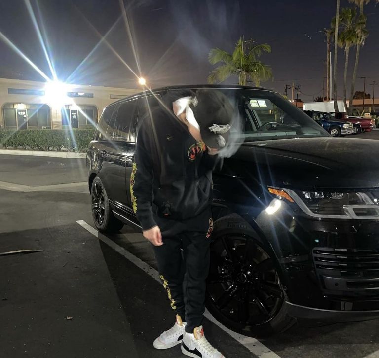 Las camionetas de Peso Pluma