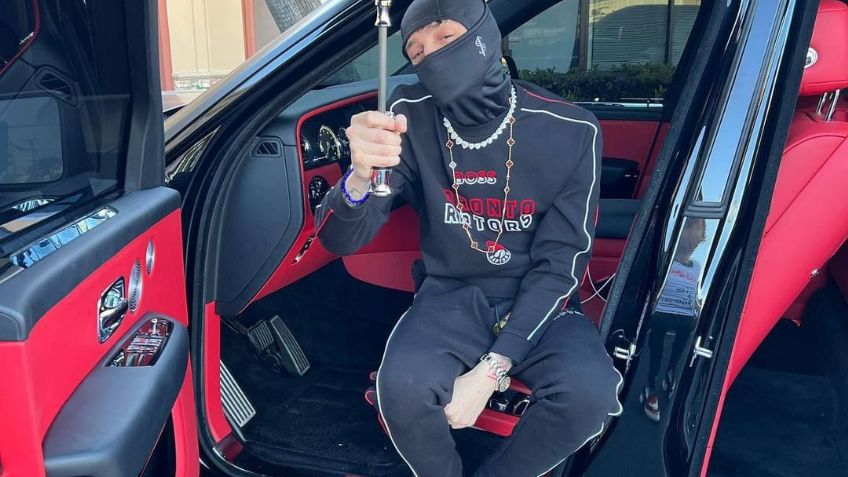 Peso Pluma y los autos que maneja el cantante de corridos tumbados