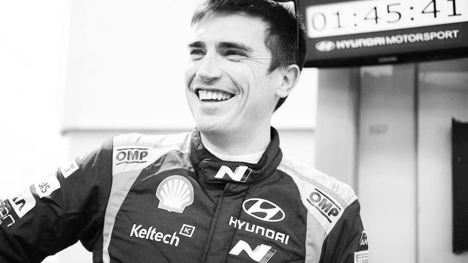 Muere Craig Breen en un accidente automovilístico.