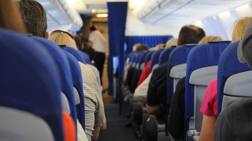 Qué asiento es más seguro y cuál el más inseguro al viajar en avión