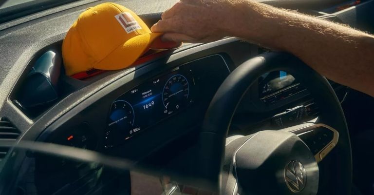 Interior de la Volkswagen Caddy Cargo 2023