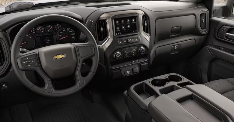 Interior de la Chevrolet Silverado 3500 2023