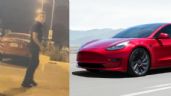 VIDEO: Hombre raya un Tesla y es grabado por las cámaras del auto