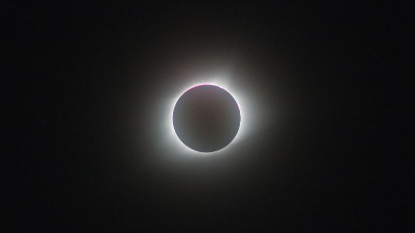 ¿Dónde y a qué hora ver el eclipse solar híbrido en México?