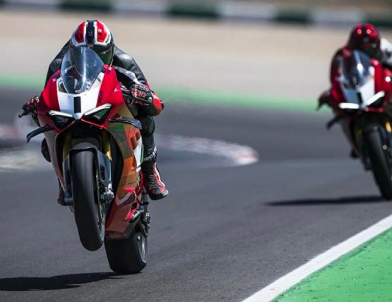 Ducati Panigale V4 R La motocicleta más parecida al modelo de competición del MotoGP