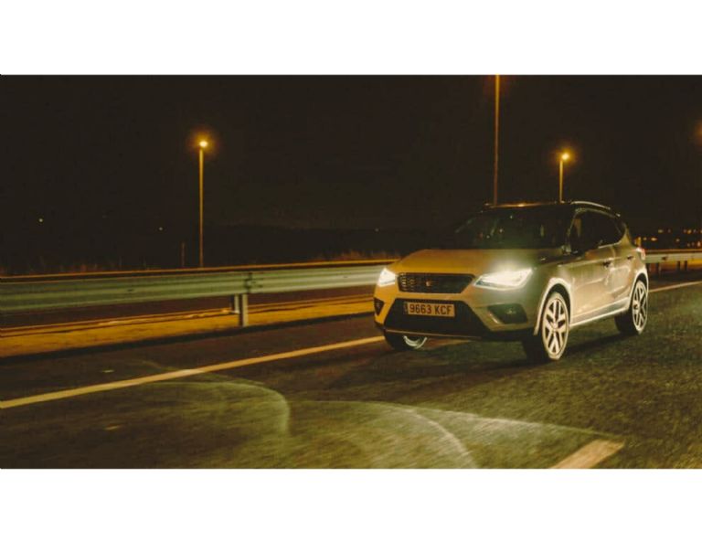 Cuáles son las luces altas del auto y cómo se deben usar