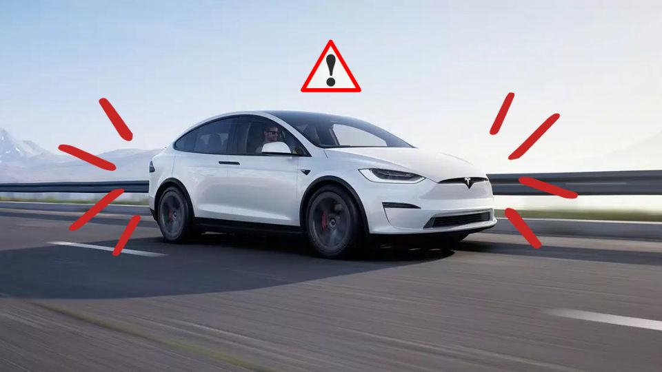 Más de un millón de autos Tesla presentan problemas en el freno y acelerador.