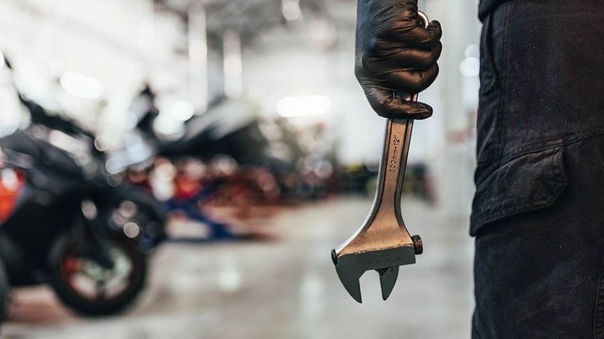 ¿Qué carrera se estudia para ser mecánico de motos?