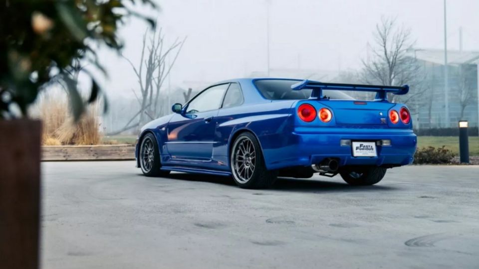 Este Nissan GT-R R34 fue subastado