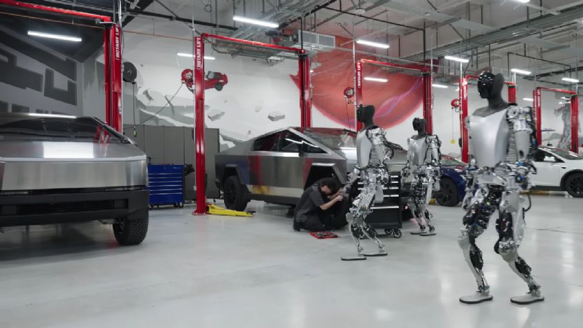VIDEO: Tesla sorprende con sus robots que caminan y cargan cosas como cualquier ser humano