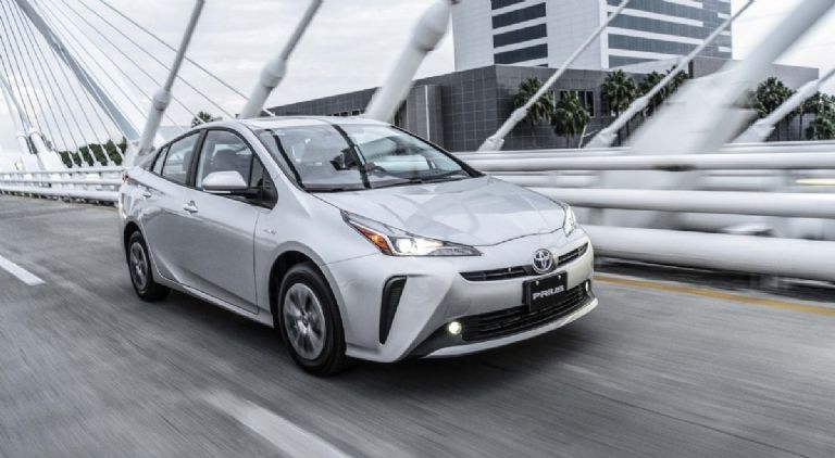 Cuál es el auto híbrido más barato de México este 2023, Toyota Prius