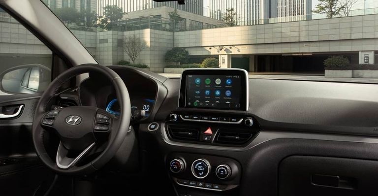Interior del Hyundai HB20 2023