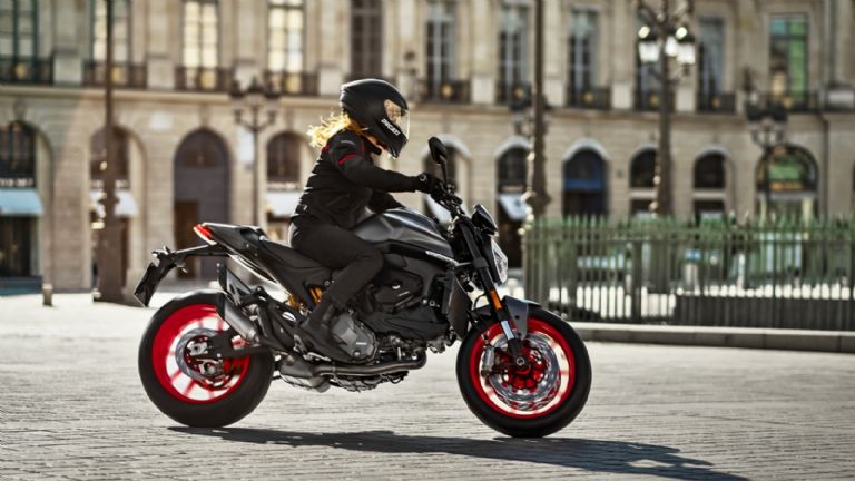 Características y especificaciones de la moto Ducati Monster
