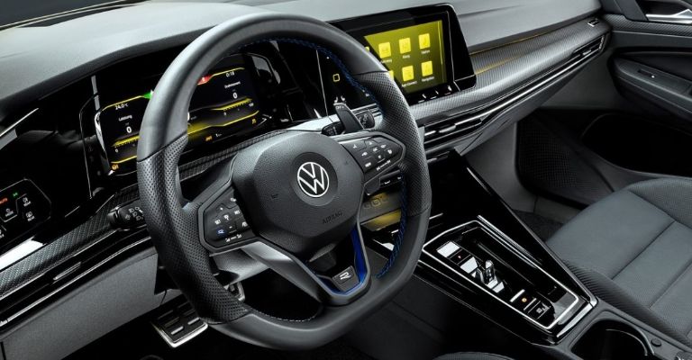 Interior del Volkswagen Golf R 333
